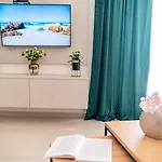 Vakantiehuis Lovely Modern Antea With Private Pool Near
