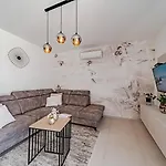 Lovely Modern Antea With Private Pool Near