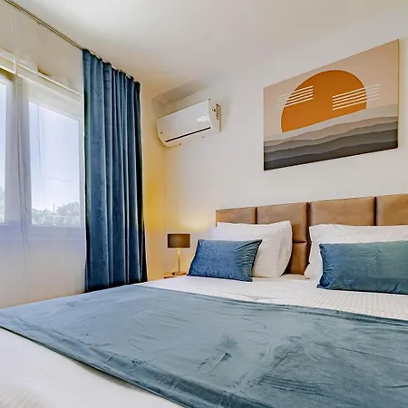度假居 Lovely Modern Antea With Private Pool Near