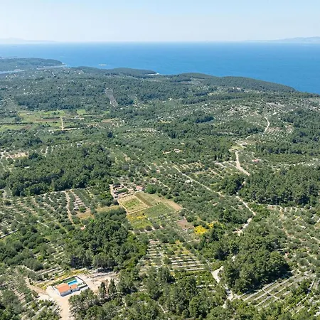 Lovely Modern Antea With Private Pool Near
