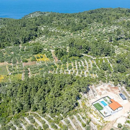 Vakantiehuis Lovely Modern Antea With Private Pool Near