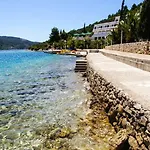 Сasa de vacaciones Lovely Modern Antea With Private Pool Near