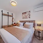 Lovely Modern Antea With Private Pool Near Сasa de vacaciones