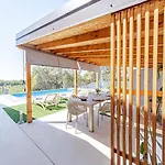 Lovely Modern Antea With Private Pool Near Vela Luka
