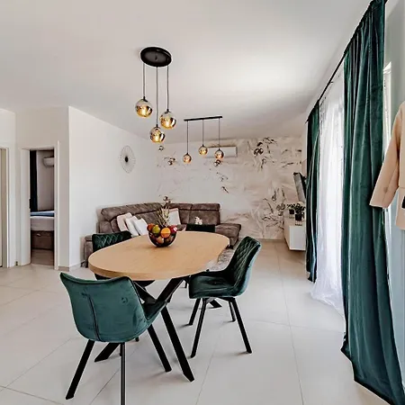 Lovely Modern Antea With Private Pool Near *