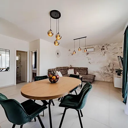 Lovely Modern Antea With Private Pool Near *